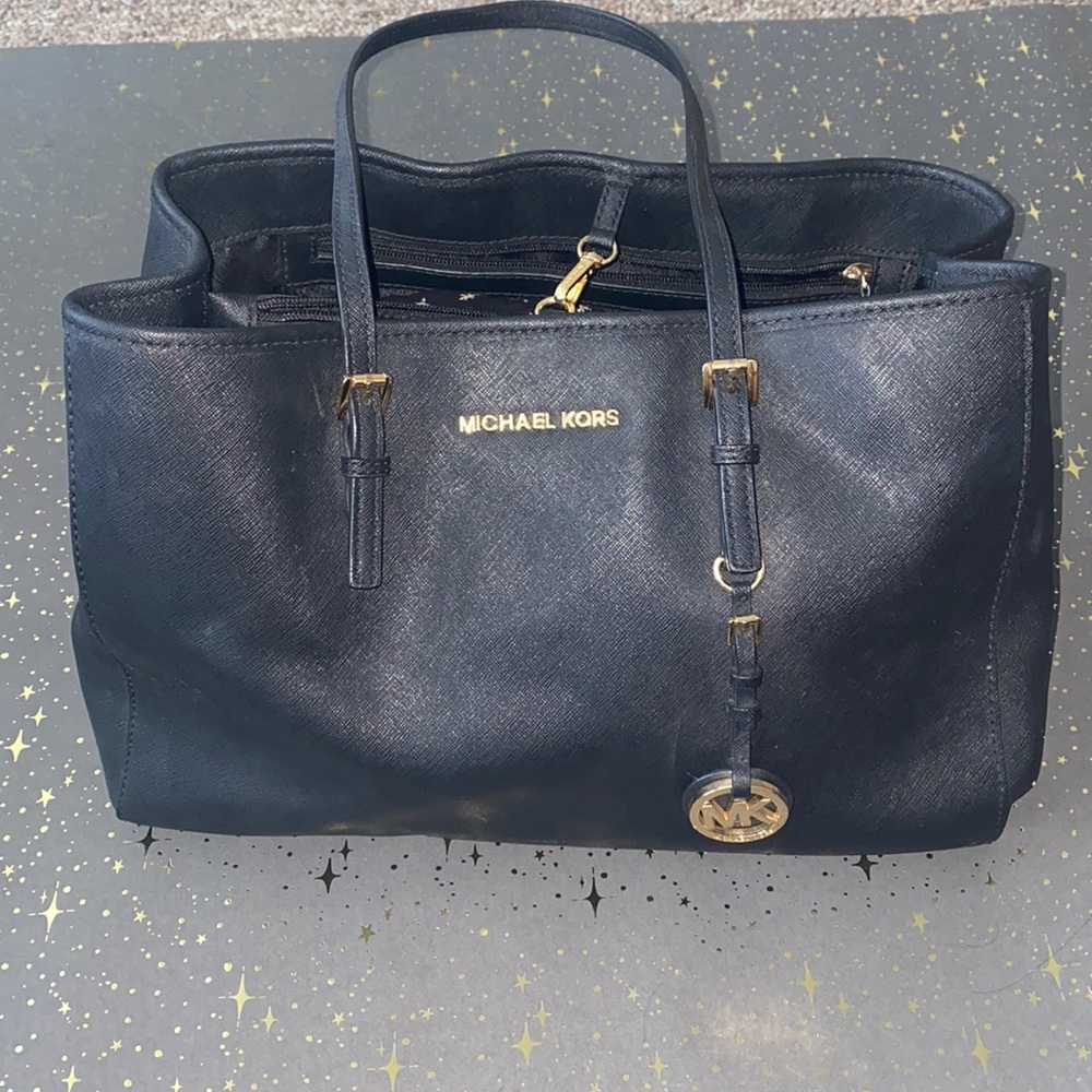 Michael Kors Purse and wallet ‼️PRICE IS FIRM‼️